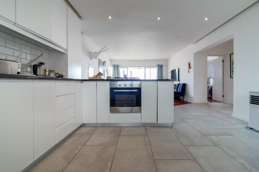 2 Bedroom Property for Sale in Sea Point Western Cape